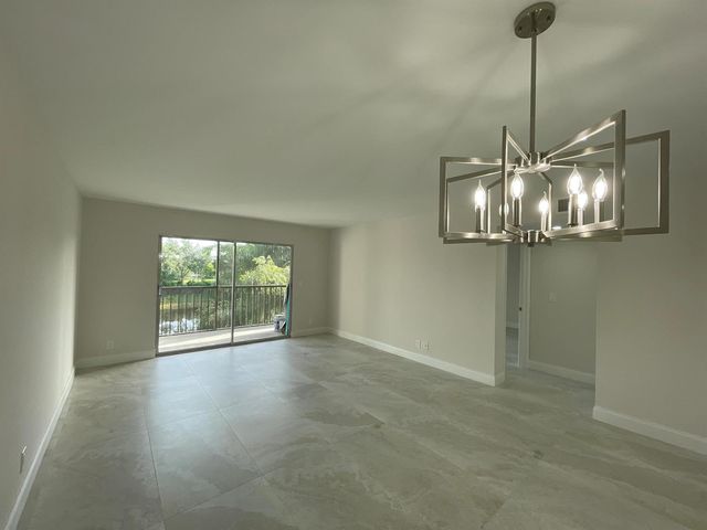 7321 Amberly Lane 302, Delray Beach, FL 33446