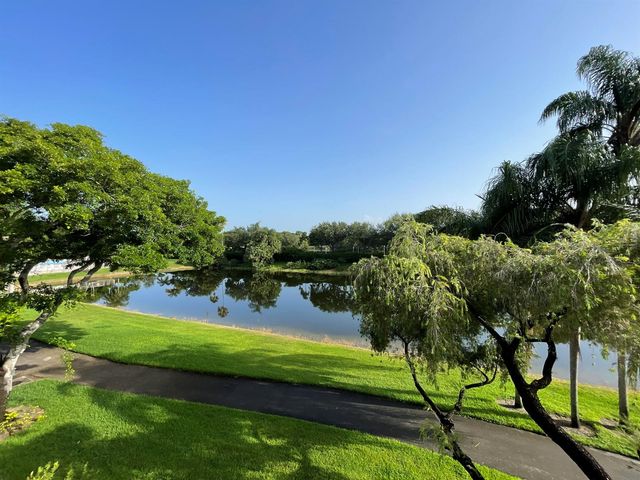 7321 Amberly Lane 302, Delray Beach, FL 33446