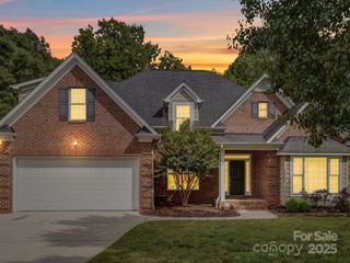 2608 Golden Bell Drive, Gastonia, NC 28056