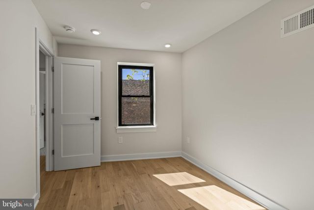 418 SIGEL ST, Philadelphia, PA 19148