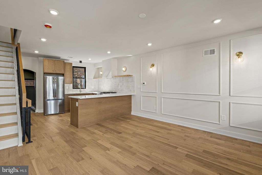 418 SIGEL ST, PHILADELPHIA, PA 19148 — photo 2