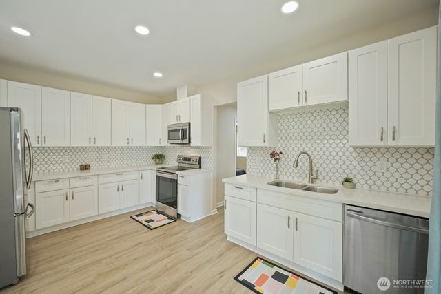 3611 E I Street, Tacoma, WA 98404