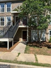 490 Barnett Shoals Road 229, Athens, GA 30605