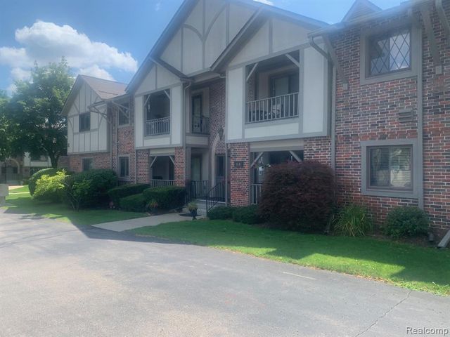 42160 Woodward Avenue Avenue 8, Bloomfield Hills, MI 48304