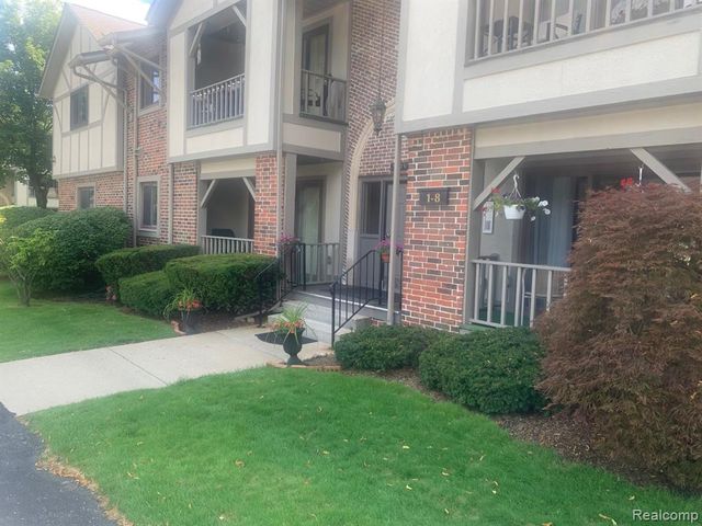 42160 Woodward Avenue Avenue 8, Bloomfield Hills, MI 48304