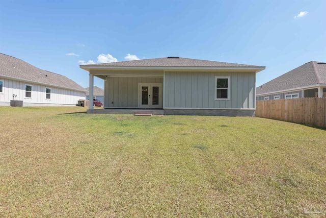 874 Windhill Dr, Cantonment, FL 32533