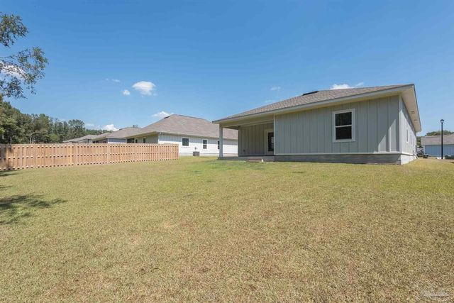 874 Windhill Dr, Cantonment, FL 32533