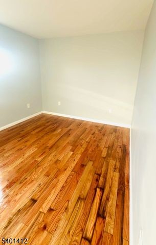 10 Tillinghast St, Newark City, NJ 07108