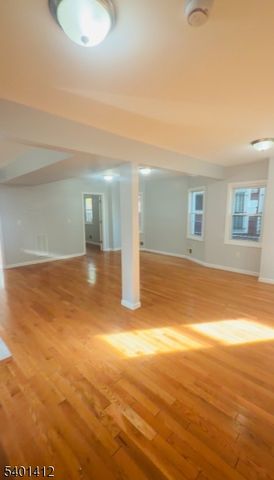 10 Tillinghast St, Newark City, NJ 07108