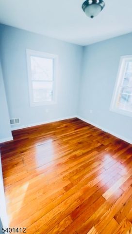 10 Tillinghast St, Newark City, NJ 07108