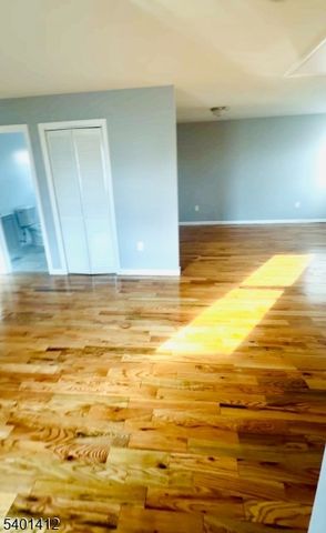 10 Tillinghast St, Newark City, NJ 07108