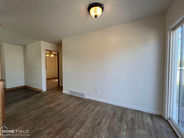 905 E Exchange Street, Owosso, MI 48867