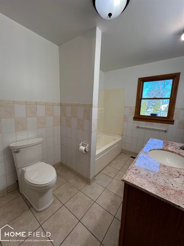 905 E Exchange Street, Owosso, MI 48867