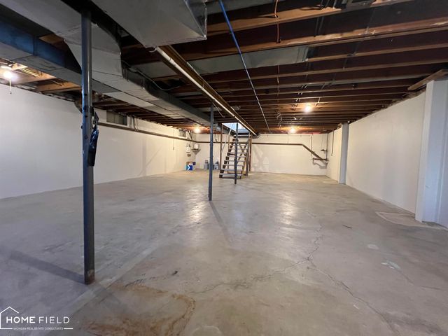 905 E Exchange Street, Owosso, MI 48867