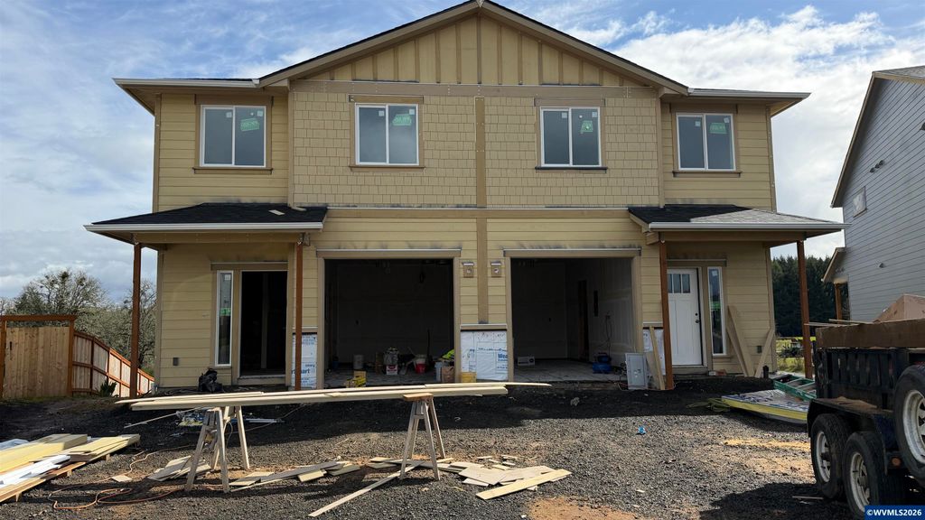 608 NE Kerns Dr, Dallas, OR 97338