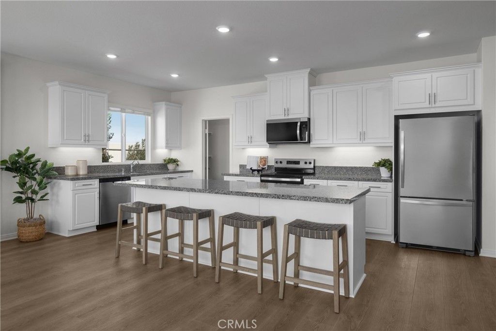 1324 Creighton Circle, Perris, CA 92571 — photo 3
