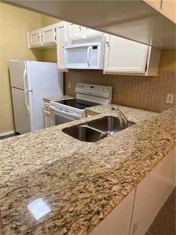 2802 Nueces ST 311, Austin, TX 78705