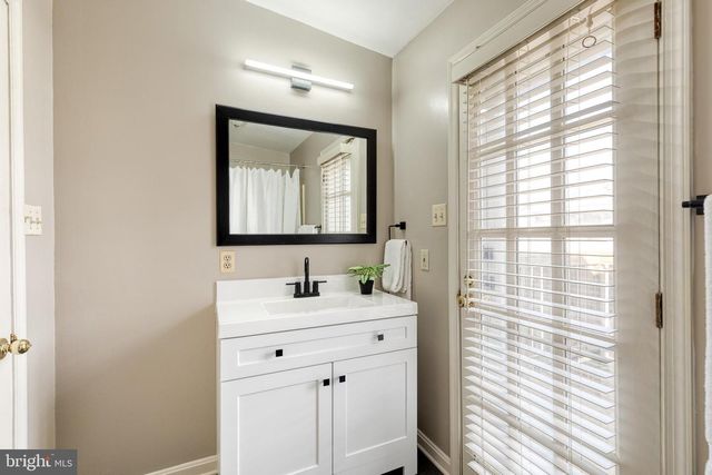 1025 S HANOVER ST, Baltimore, MD 21230