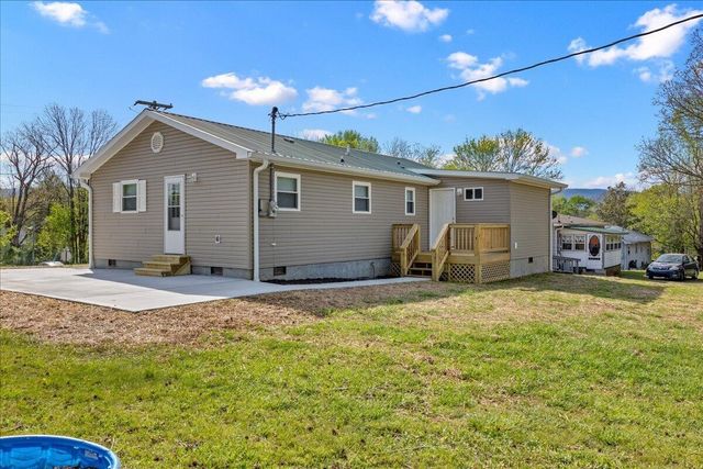 400 N Iowa Avenue, Etowah, TN 37331