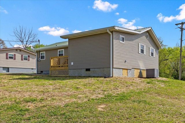400 N Iowa Avenue, Etowah, TN 37331