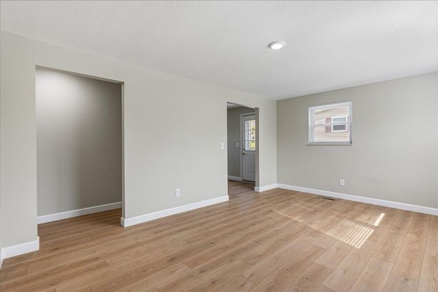 400 N Iowa Avenue, Etowah, TN 37331