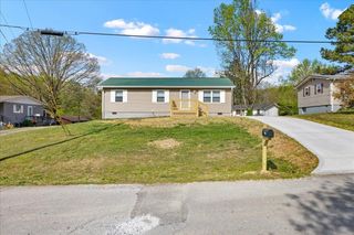 400 N Iowa Avenue, Etowah, TN 37331