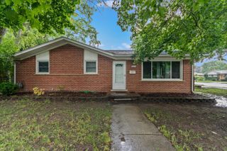 1015 N Maple Road, Ann Arbor, MI 48103