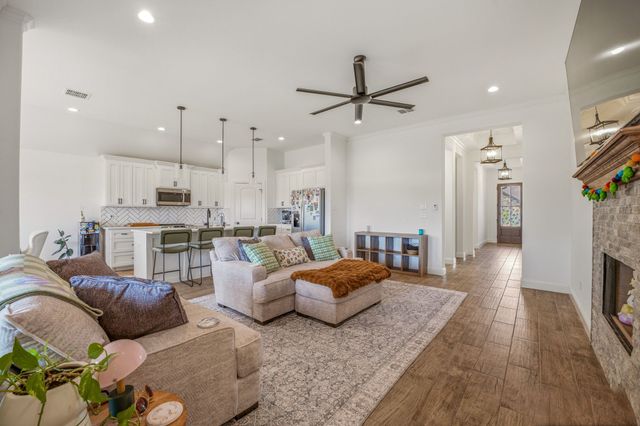 1316 Parkers Draw Avenue, Weatherford, TX 76086