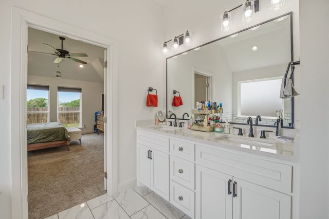 1316 Parkers Draw Avenue, Weatherford, TX 76086