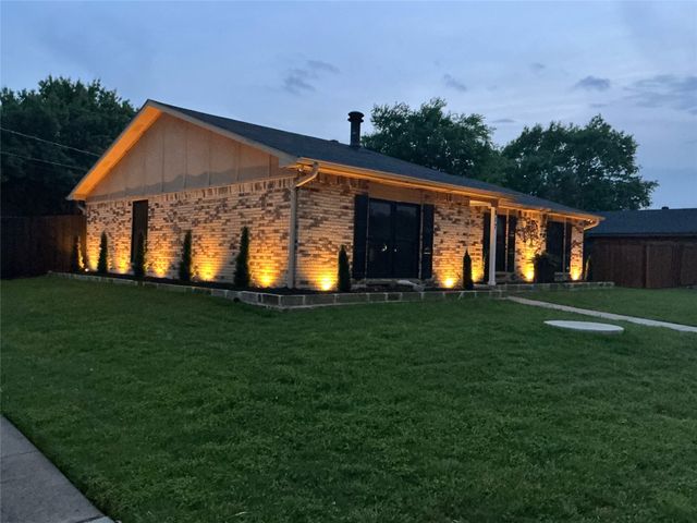 817 Oakland Street, Grand Prairie, TX 75052