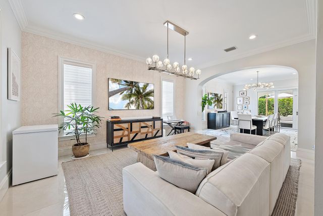 914 NE 2ND Avenue, Delray Beach, FL 33444