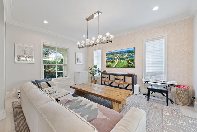 914 NE 2ND Avenue, Delray Beach, FL 33444