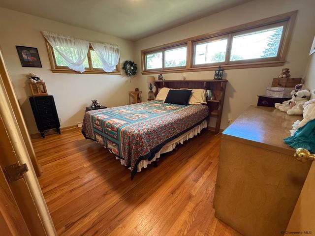 1607 MAPLE CT, Cheyenne, WY 82001