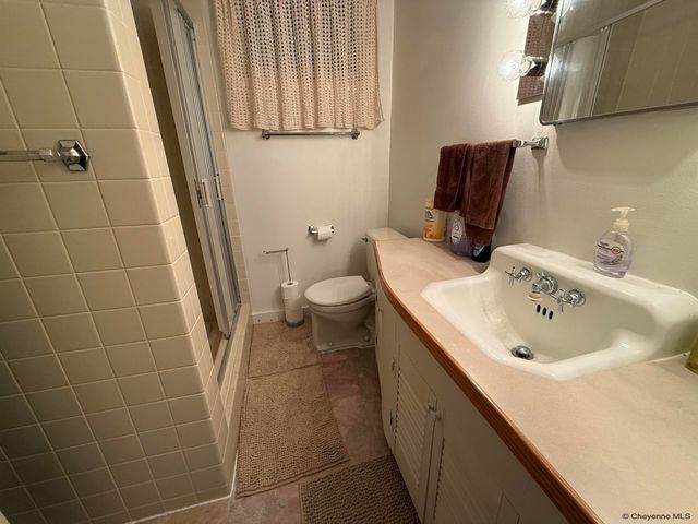 1607 MAPLE CT, Cheyenne, WY 82001