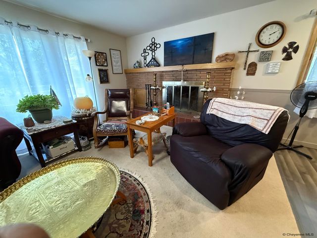 1607 MAPLE CT, Cheyenne, WY 82001