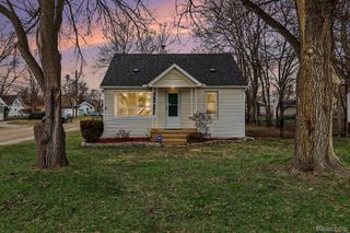 5825 N Newburgh Road, Westland, MI 48185