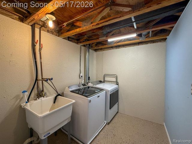 36721 Park Place Drive, Sterling Heights, MI 48310