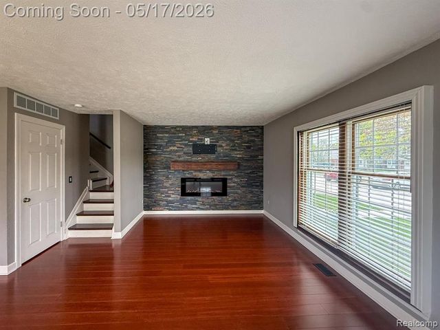 36721 Park Place Drive, Sterling Heights, MI 48310