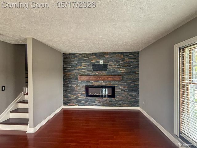 36721 Park Place Drive, Sterling Heights, MI 48310