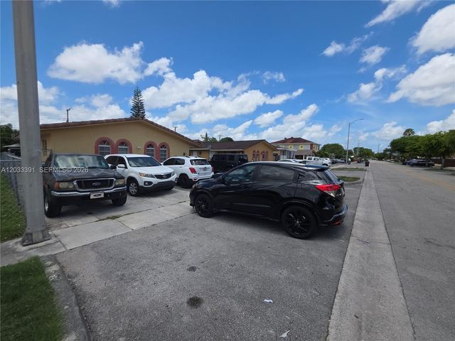 233 E 7th St, Hialeah, FL 33010