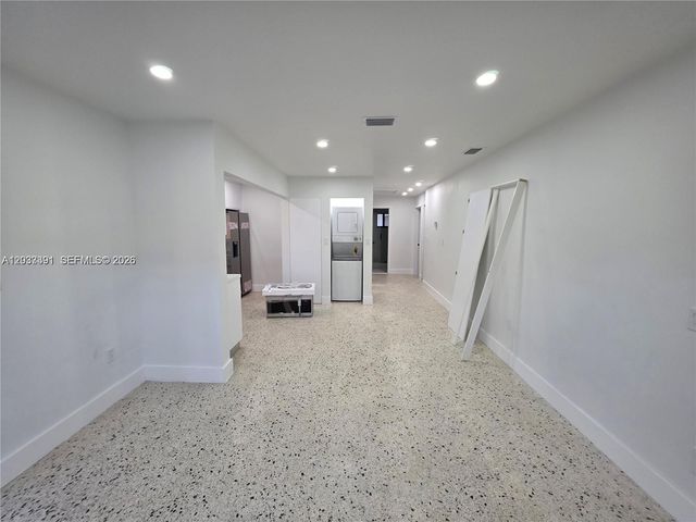233 E 7th St, Hialeah, FL 33010