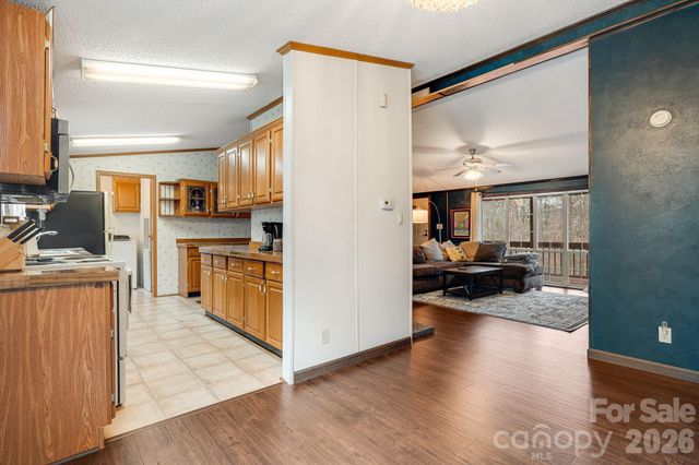 106 Avian Court, Brevard, NC 28712