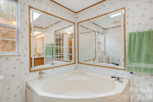 106 Avian Court, Brevard, NC 28712