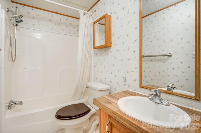 106 Avian Court, Brevard, NC 28712