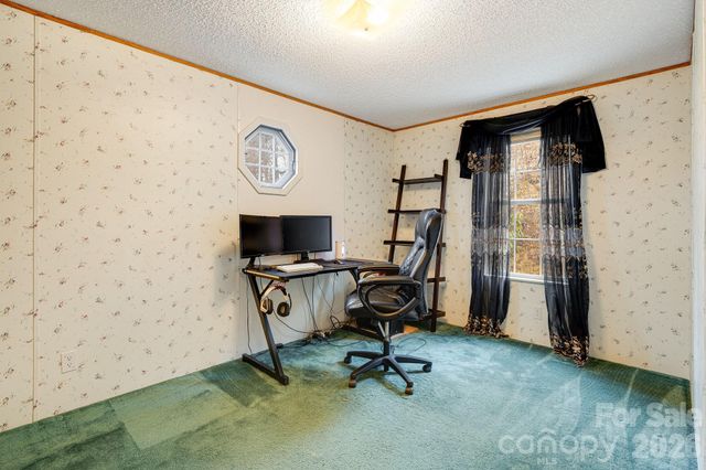 106 Avian Court, Brevard, NC 28712