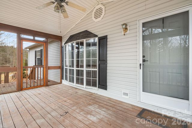 106 Avian Court, Brevard, NC 28712