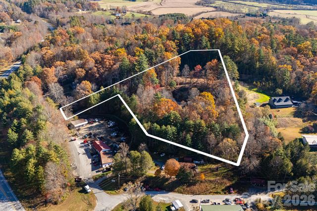 106 Avian Court, Brevard, NC 28712