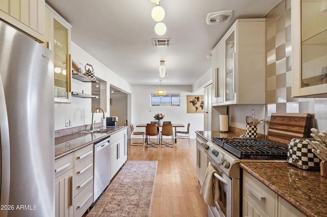 1831 E MINNEZONA Avenue, Phoenix, AZ 85016