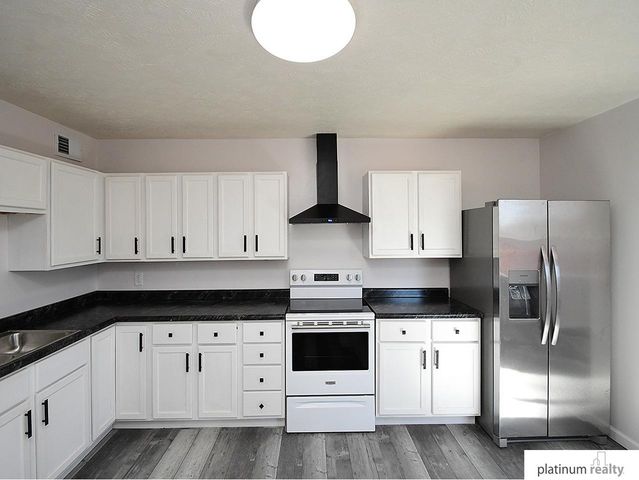 227 North Drive, Fremont, NE 68025