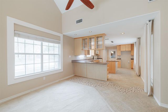 519 E Hillary Circle, Sugar Land, TX 77498